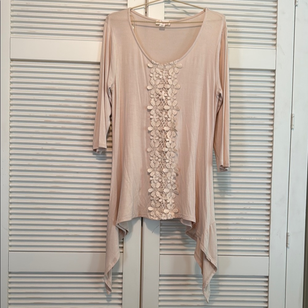 MISIA Side Tail 3/4 Sleeved Tunic Top Made in USA🇺🇸 - Picture 1 of 5